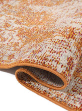 Lade das Bild in den Galerie-Viewer, Stunning Koi