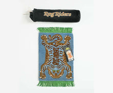 Lade das Bild in den Galerie-Viewer, Tiger Car Rug - Turquoise - rugriders