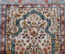 Load image into Gallery viewer, Royal Kayseri Detail 3
