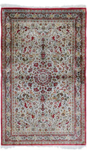 Load image into Gallery viewer, Great China - rugriders
