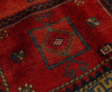 Load image into Gallery viewer, Handgeknüpfter Teppich Afghanistan

