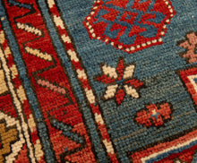 Load image into Gallery viewer, Handgeknüpfter Nomadenteppich aus dem Kaukasus
