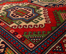 Load image into Gallery viewer, Handgeknüpfter Teppich aus der Region Karabakh

